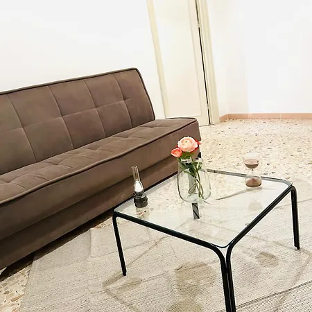 Maison136 Apartman *